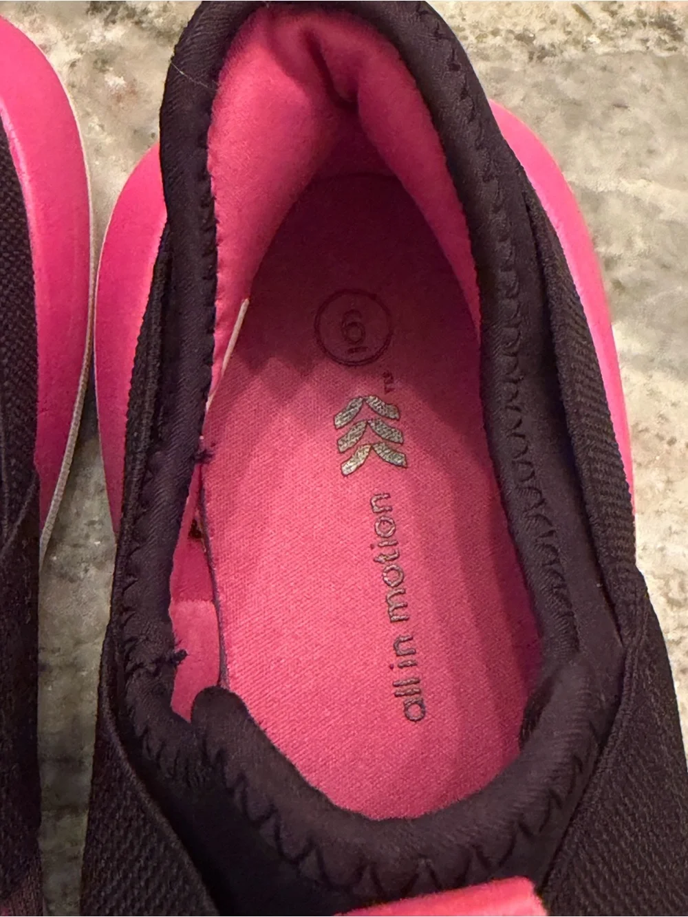All in Motion Kids Pink Purple Slip On Athletic Sneakers Stretch Strap Size 6